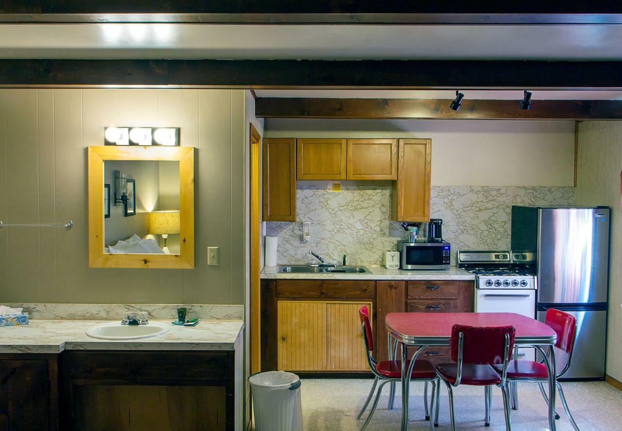High Country Motel And Cabins 쿠크시티 외부 사진