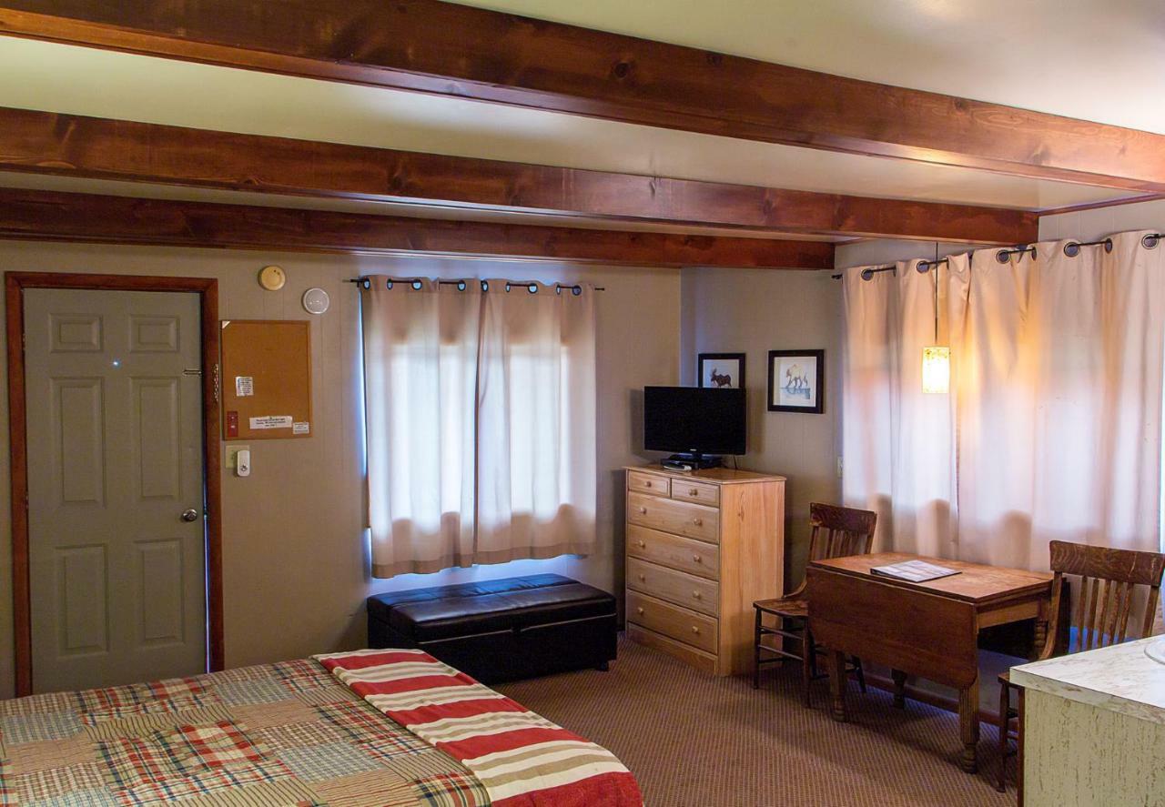 High Country Motel And Cabins 쿠크시티 외부 사진